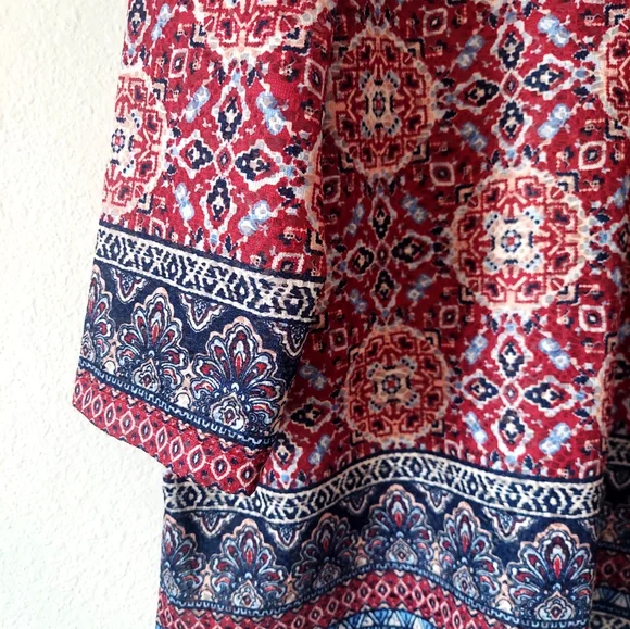 Alfred Dunner Large Colorful Geometric V Neck Bejeweled Top Light And Airy - Picture 3 of 7